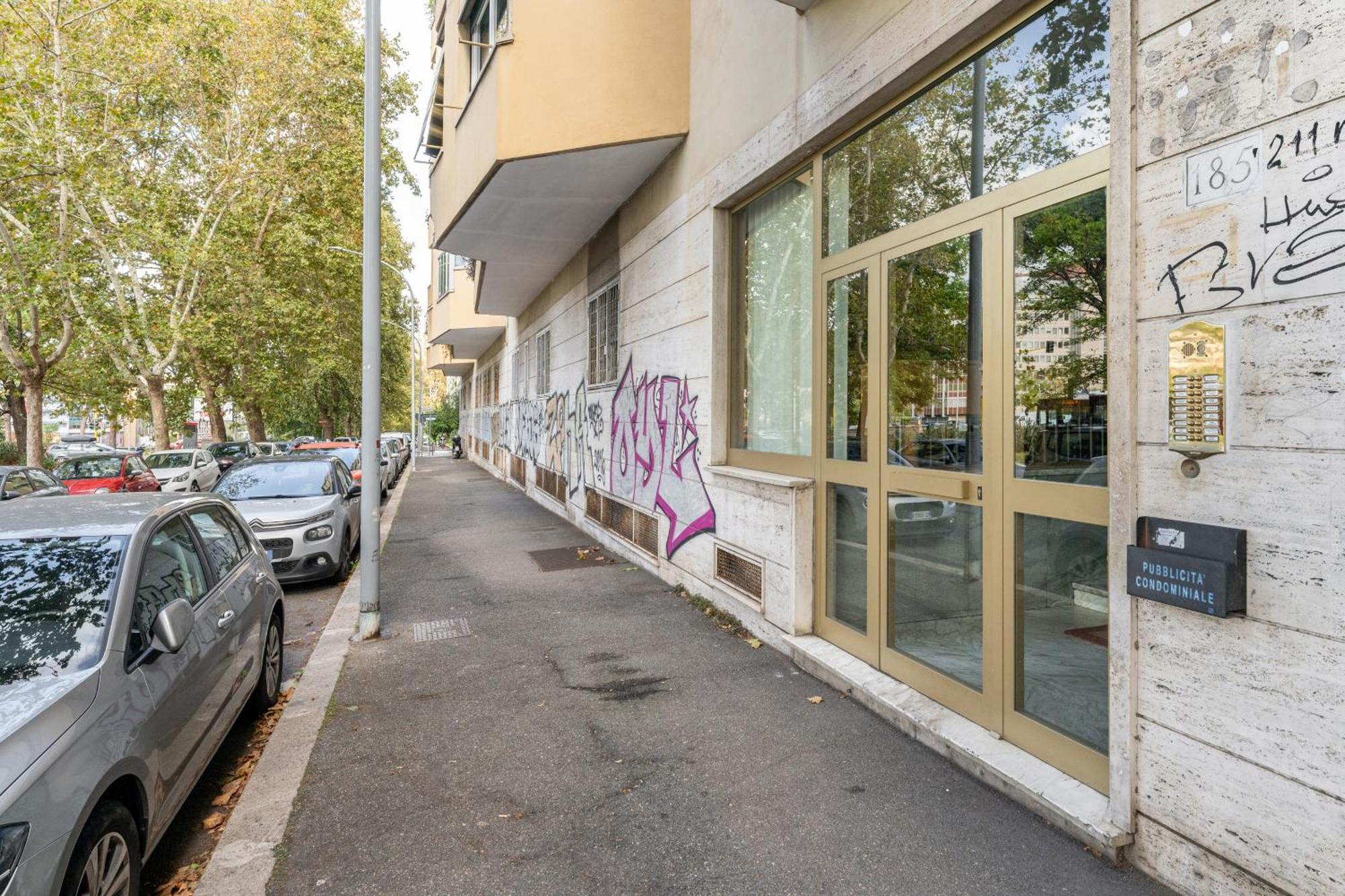 Hotel Colombo Penthouse Wi Fi Netflix Ac Roma Exterior foto